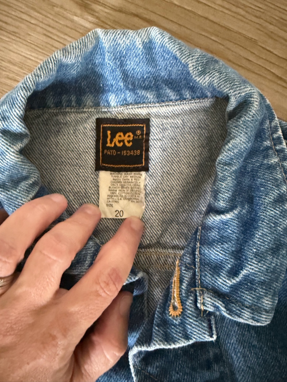 Women’s Lee Classic Blue Denim Jacket - Picture 2 of 5